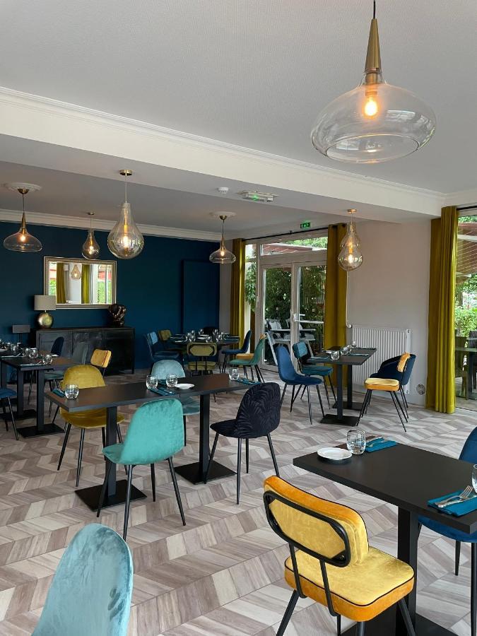 Hotel Restaurant Du Lac Boussens  Exteriör bild